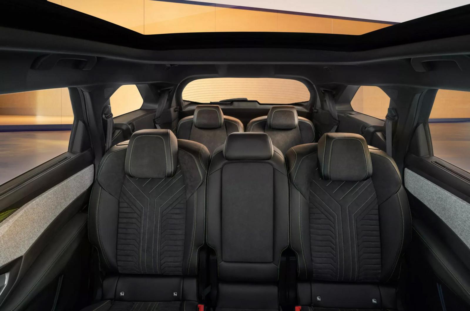 Το νέο Peugeot E-5008 ήρθε ως 7θέσιο με έως 322 ίππους! 